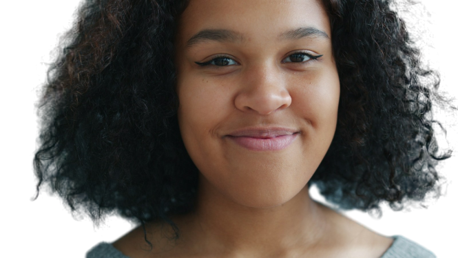 Loose curls against a plain background: Pixian automatic cutout
